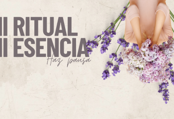 Beige Black Minimalistic Fashion Blog Banner (12)